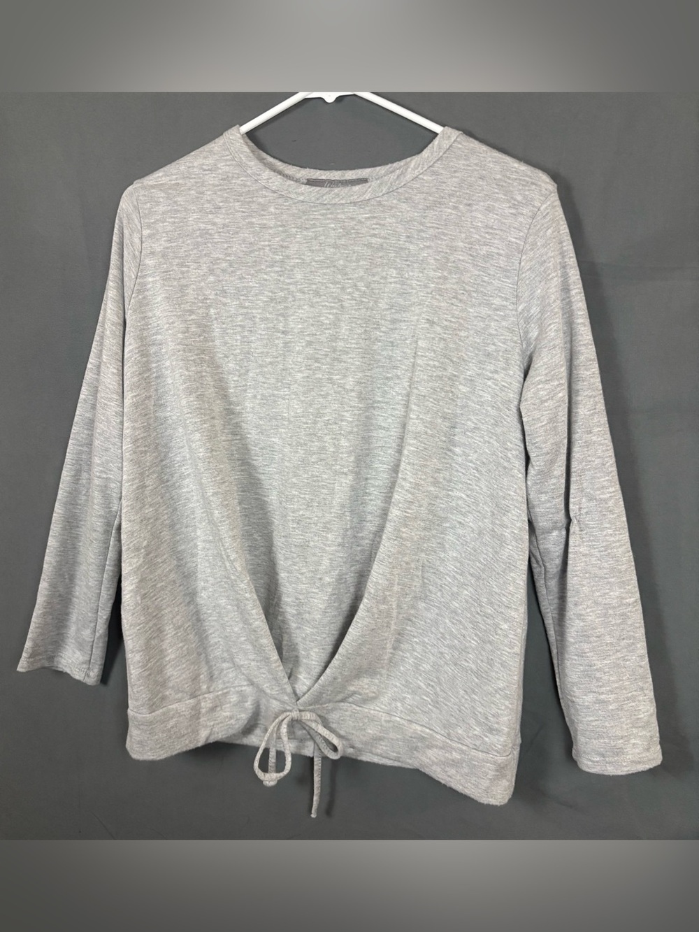 Wandering Dreams | Women's Light Gray Tie-Hem Shirt | Long-Sleeve | Size Medium